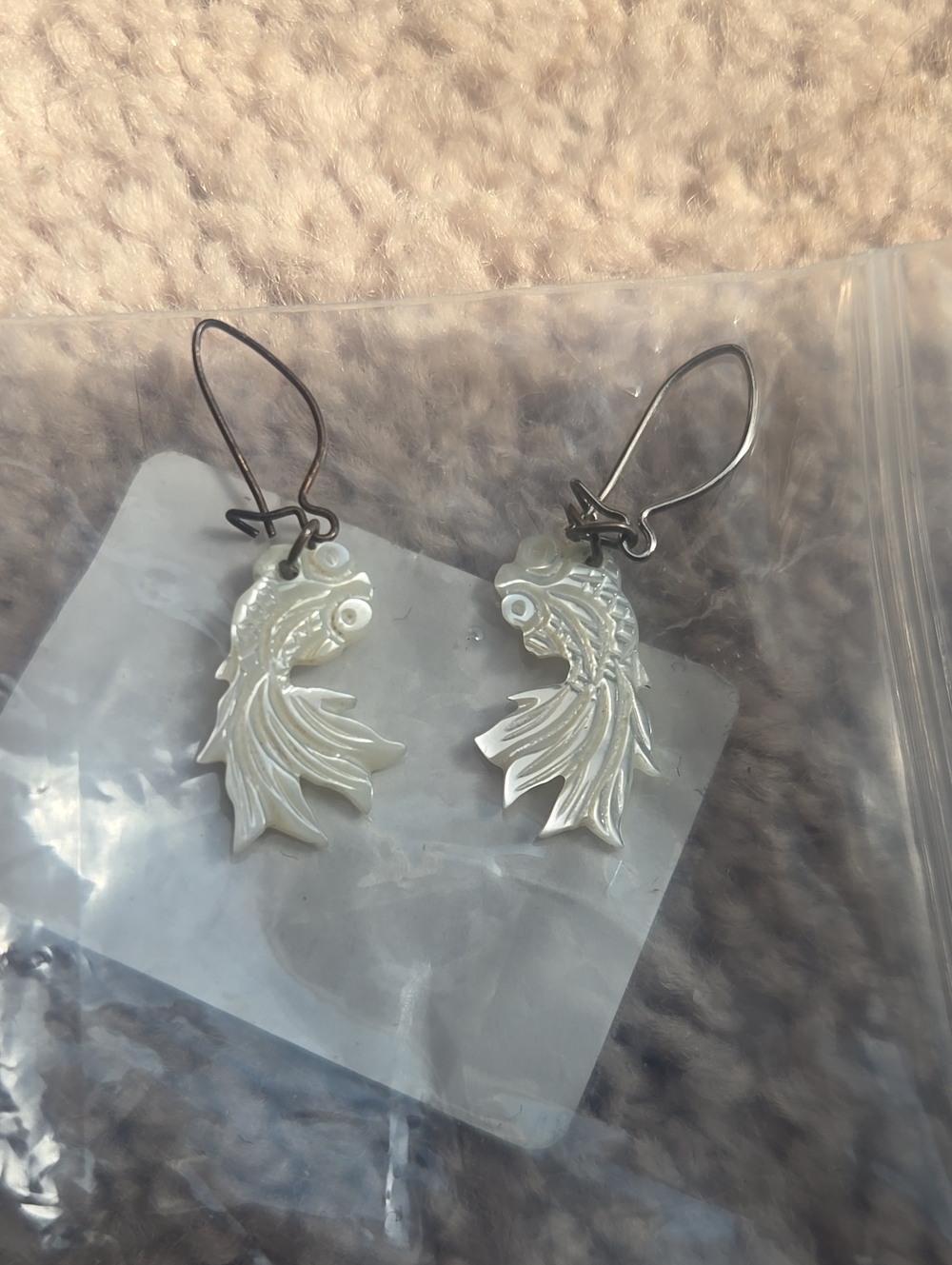 Vintage MOP Fish Dangle Earrings White